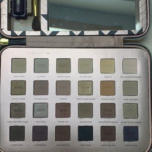 Tarte cosmetics holiday pallet, used maybe twice.